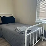 Sleeps 6 2Br Condo With 4 Beds In New Castle Plus Wifi